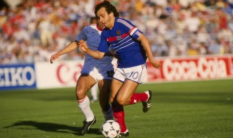 Sự nghiệp của Michel Platini bắt đầu từ những năm tháng chơi bóng đường phố